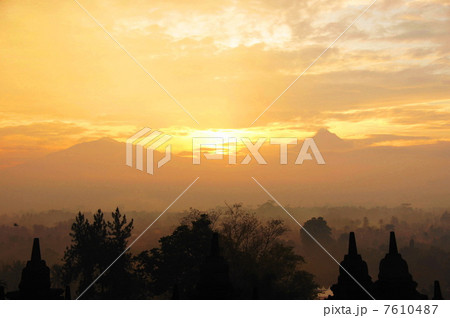 6月　ボロブドゥール寺院06世界遺産 7610487