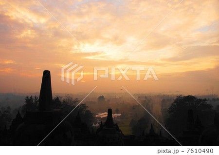 6月　ボロブドゥール寺院03世界遺産 7610490