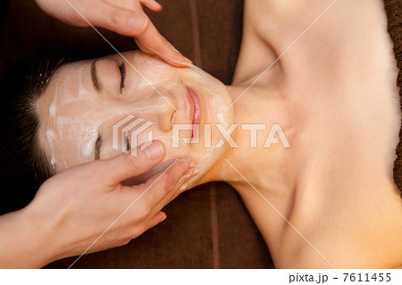 beauty-treatment clinic　撮影協力： 3BエステサロンLuki'A（麻布十番） 7611455