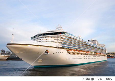Luxury cruise Ship Luxury cruise Ship 7611665