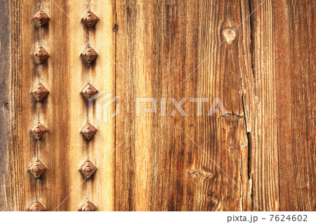 Ancient wood with rivets 7624602