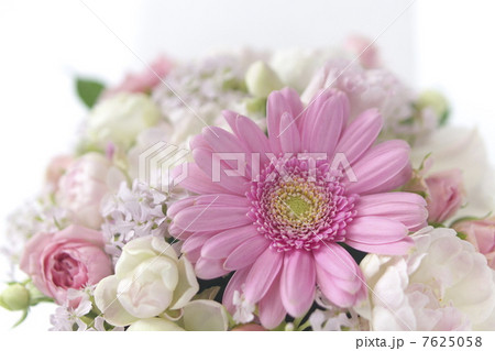 花のギフトボックス 7625058