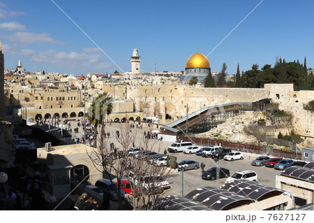 イスラエル、エルサレム「神殿の丘」と旧市街 7627127