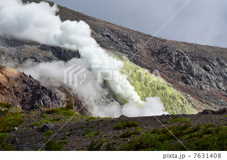 一切経山の噴煙 7631408