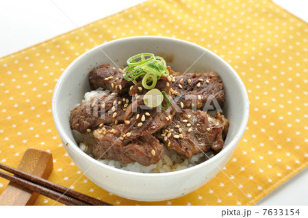 焼き肉丼 焼き肉丼 7633154