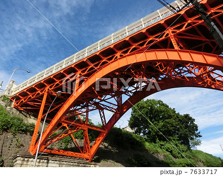 横浜の赤い橋 7633717