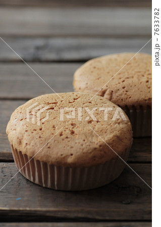 サクサクしっとりなシンプルマドレーヌ サクサクしっとりなシンプルマドレーヌ 7633782