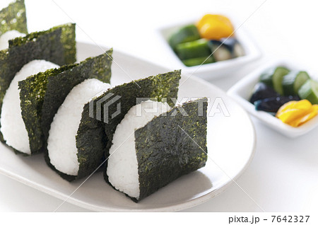 おにぎり 7642327