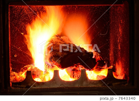 Fireplace 7643340