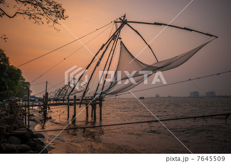 Chinese fishing nets, Kochi, India 7645509