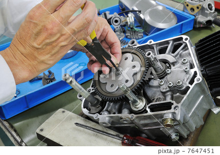 バイクエンジンの整備 バイクエンジンの整備 7647451