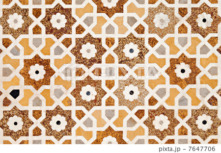 Detail of decorating the Taj Mahal Detail of decorating the Taj Mahal 7647706