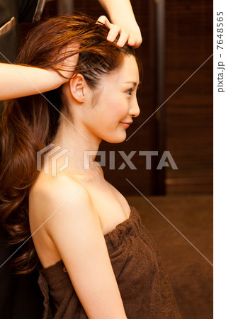 beauty-treatment clinic　撮影協力： 3BエステサロンLuki'A（麻布十番） 7648565