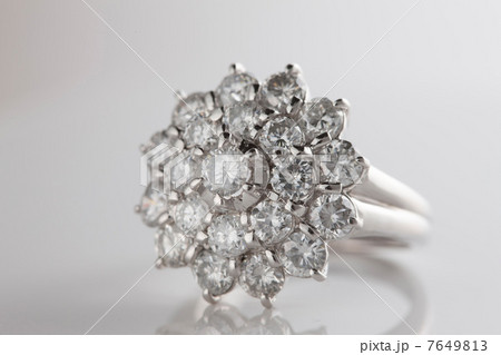 古いダイヤモンド 7649813