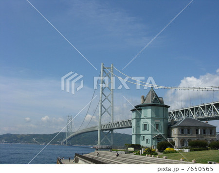 移情閣と明石海峡大橋 移情閣と明石海峡大橋 7650565