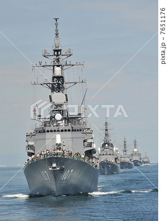 海上自衛隊 自衛艦 艦隊航行 7651176