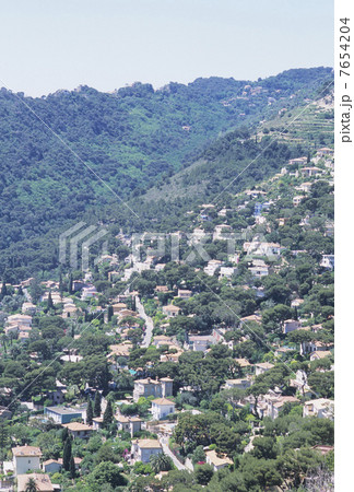 山側のコートダジュールの別荘地 7654204