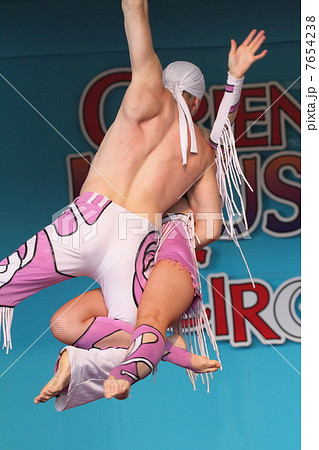 サーカス・アクロバット 7654238