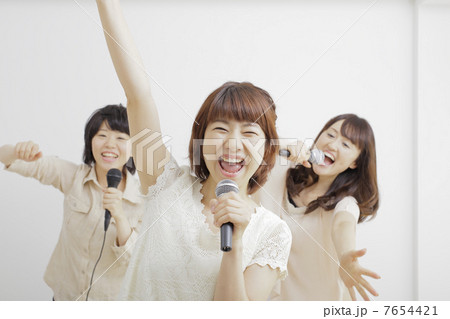 カラオケ 7654421