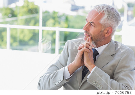 Businessman thinking 7656768