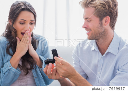 Man asking partner to marry him 7659957