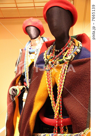 南アフリカ ンデベレ族の民族衣装の写真素材