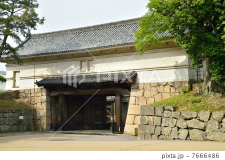 丸亀城大手一ノ門　うちわの産地　香川県丸亀市 7666486