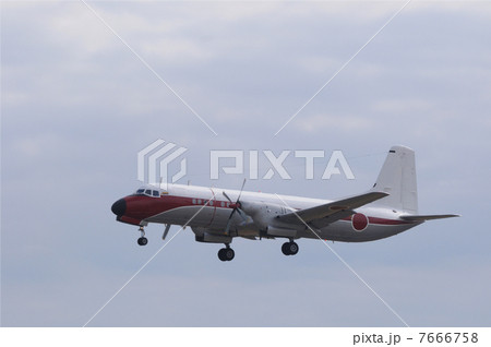 プロペラ機 7666758
