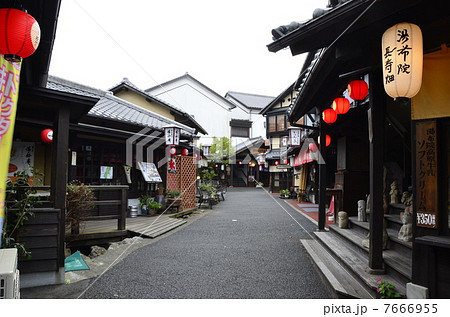 湯布院　湯の坪街道 7666955
