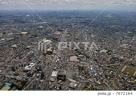 愛知県春日井市役所上空より名古屋市中心部方向を空撮の写真素材