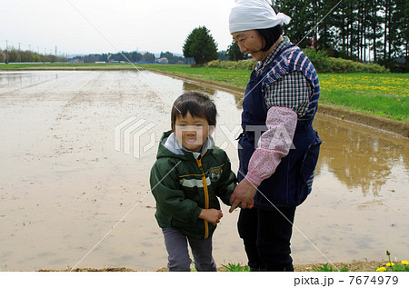 田植え風景 7674979