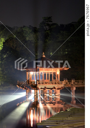 奈良公園、浮見堂 7676967