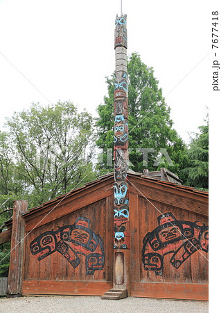 アラスカのトーテムポール 7677418