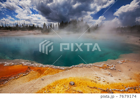 Yellowstone Yellowstone 7679174