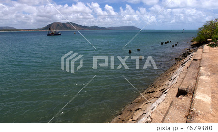 エンデバー川の河口 7679380