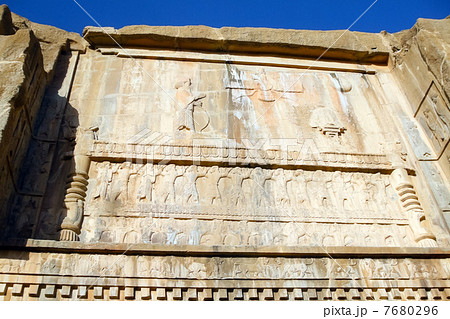イラン世界遺産 ペルセポリスの巨大なレリーフの写真素材