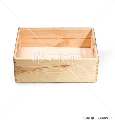 empty wooden crate 7680911