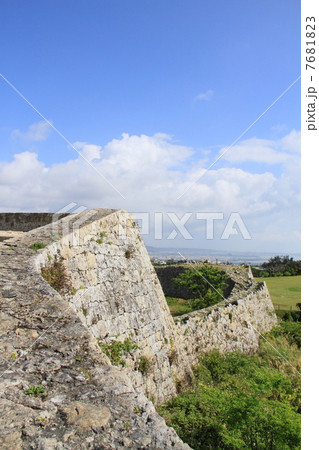 中城城・二の郭と三の郭城壁 7681823