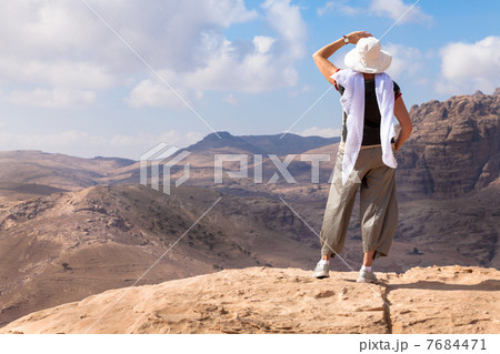 Hiking in Petra 7684471