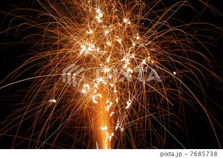 吹き上げ花火 7685738