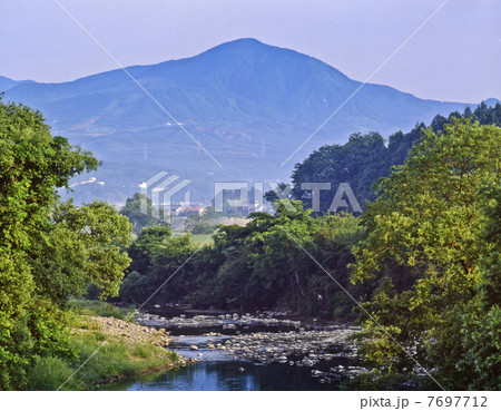 七北田川と泉ヶ岳 七北田川と泉ヶ岳 7697712