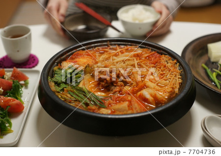 キムチ鍋 7704736