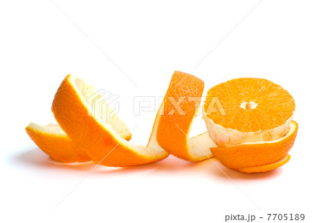 Half of an orange and some peel Half of an orange and some peel 7705189