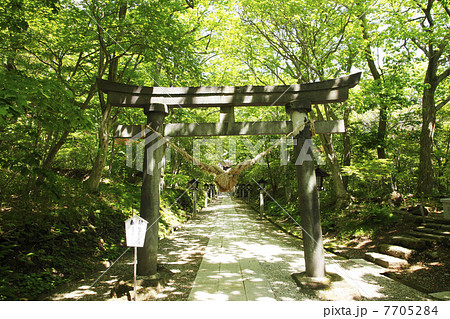 栃木県・春の那須温泉神社 7705284