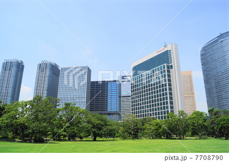 7月　都市の風景・街並み218超高層ビル・新緑 7708790