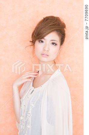 若い女性(夏) 若い女性(夏) 7709690