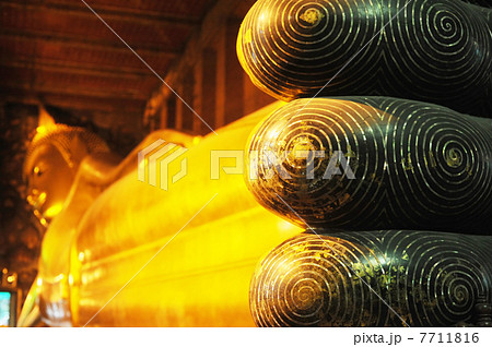 Reclining Buddha at Wat Pho 7711816