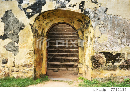 Old enrrance Old enrrance 7712155