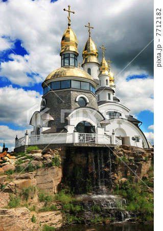 Christian church 7712182