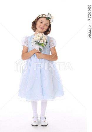 ドレスを着た女の子 ドレスを着た女の子 7726939